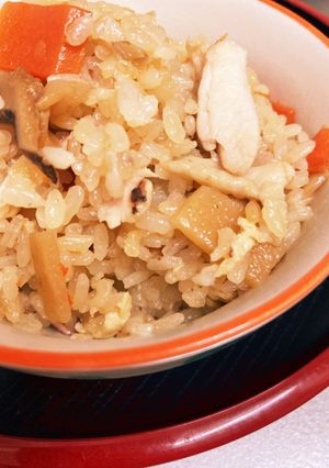 ホロホロ手羽肉の五目炊き込みご飯-レシピのメイン写真