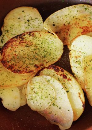 旬の味■新じゃがいも薄焼き醤油青のり風味-レシピのメイン写真