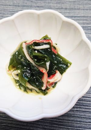 生わかめとカニカマの辛子酢味噌和え♪-レシピのメイン写真