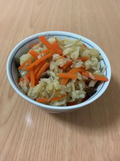 にんじんごぼう炊きこみごはん-レシピのメイン写真