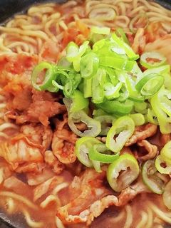 簡単♪《豚キムチラーメン》-レシピのメイン写真