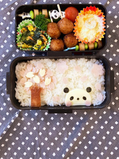 キャラ弁 パンダお花見弁当 桜の木版-レシピのメイン写真