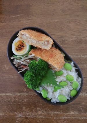 JK☆枝豆ご飯&コロッケ弁当♪-レシピのメイン写真