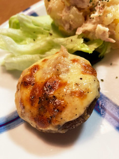 大きなしいたけ☆ツナマヨチーズ焼き-レシピのメイン写真