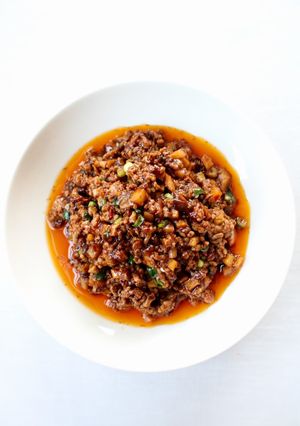 甜麺醤を使って、濃厚【中華風肉そぼろ】-レシピのメイン写真