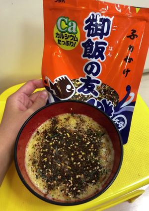 納豆卵かけご飯にふりかけを♪-レシピのメイン写真