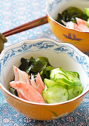 旬のわかめときゅうりとカニカマの酢の物♪-レシピのメイン写真