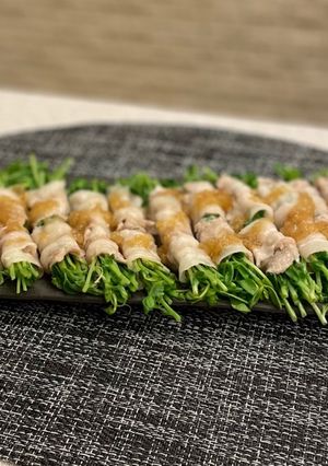 電子レンジで簡単！豆苗の豚肉巻き-レシピのメイン写真