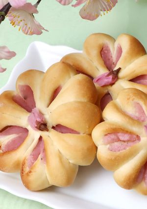 ピンクがかわいい♪さくらあんぱん-レシピのメイン写真