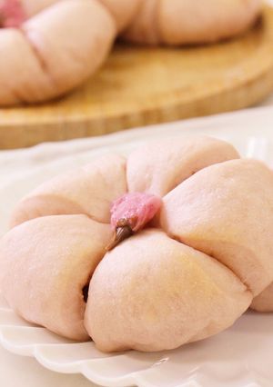 もっちりふんわりさくらあんぱん-レシピのメイン写真