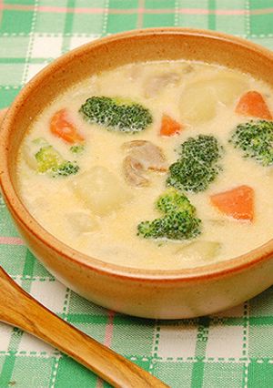 牛乳でカンタン♪ホワイトシチュー-レシピのメイン写真