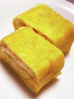 ネギとチーズの欲張り卵焼き(お弁当向け)-レシピのメイン写真