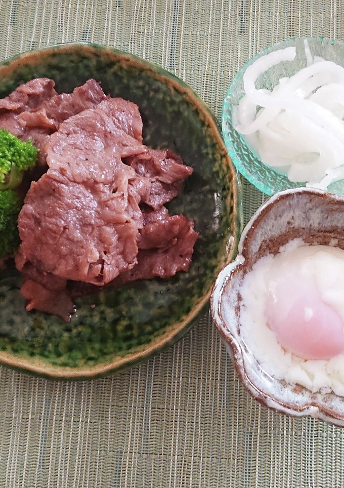牛肉の温泉卵添えー温泉卵の活用-レシピのメイン写真