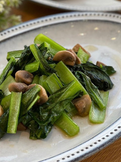コクと香り★圧搾こめ油で作る青菜炒め-レシピのメイン写真