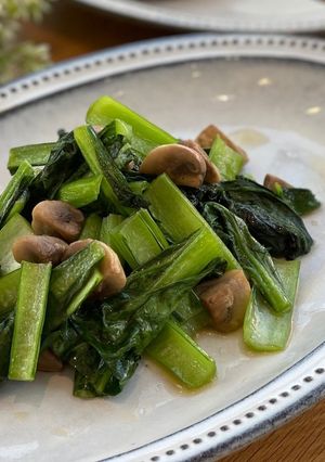 コクと香り★圧搾こめ油で作る青菜炒め-レシピのメイン写真