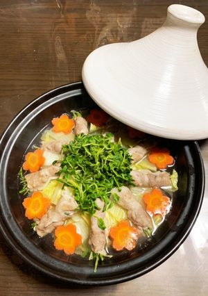 ヘルシー♡豆苗と豚肉巻き巻きタジン鍋-レシピのメイン写真