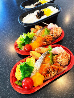 高校生弁当 鮭弁当 2022 4月8日-レシピのメイン写真
