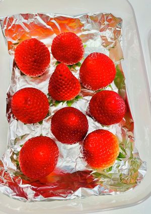 アルミホイルで新鮮長持ち♪ 苺の保存☆✨-レシピのメイン写真