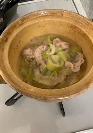 材料２つだけ。長ネギと豚肉の鍋-レシピのメイン写真