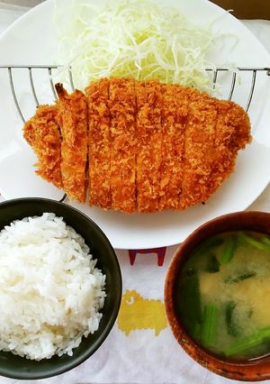 ベチャベチャしない！とんかつの食べ方♪-レシピのメイン写真