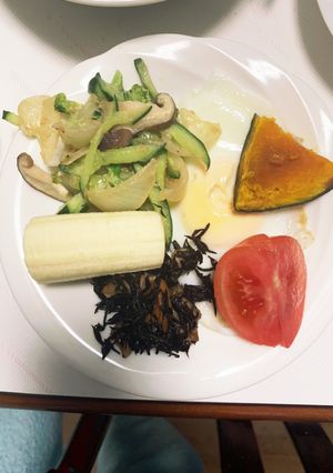 隙間埋和風きゅうり椎茸ブロッコリーサラダ-レシピのメイン写真