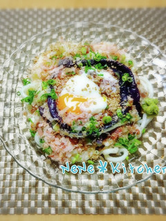 サッパリ♪梅納豆ネギだれ冷やしうどん-レシピのメイン写真