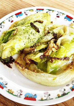 簡単！レタスの丸焼きバター醤油チーズ！-レシピのメイン写真