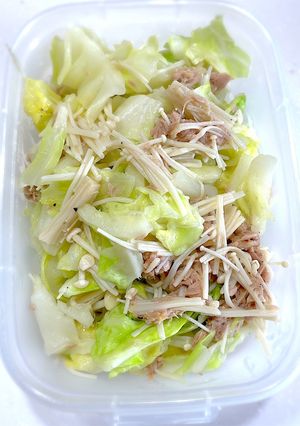 抱えて食べるヘルシー無限えのきキャベツ-レシピのメイン写真