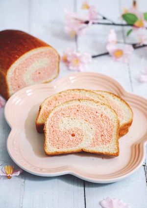 生地をぐるぐる巻いてうずまき桜パン-レシピのメイン写真