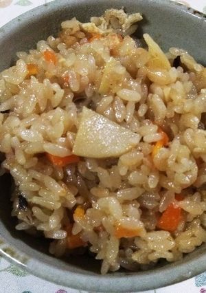 150 簡単 筍ご飯 人参 きのこ-レシピのメイン写真