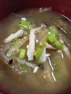 160 大根としめじの味噌汁-レシピのメイン写真