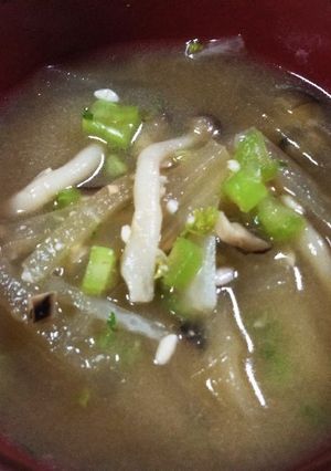 160　大根としめじの味噌汁-レシピのメイン写真