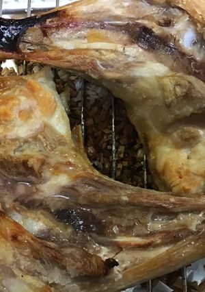 骨付き鶏モモ肉の桜スモークチップス焼き-レシピのメイン写真
