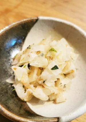 謎の美味しさ♪パクチーと大根のサラダ-レシピのメイン写真