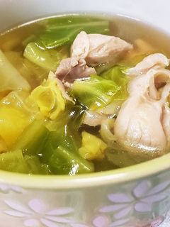 鶏肉とキャベツのスープ-レシピのメイン写真