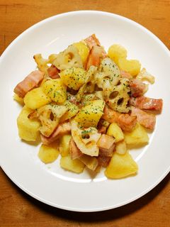 じゃがいもとレンコンのバター醤油炒め-レシピのメイン写真
