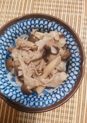 豚バラとしめじの辛子煮-レシピのメイン写真