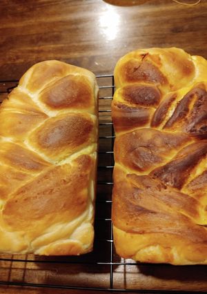 折り込み、三つ編み食パン。ちょっと小さめ-レシピのメイン写真