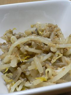 簡単♪もやしと舞茸のめんつゆ炒め-レシピのメイン写真