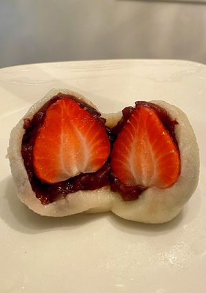 気軽にレンジでオートミールいちご大福-レシピのメイン写真