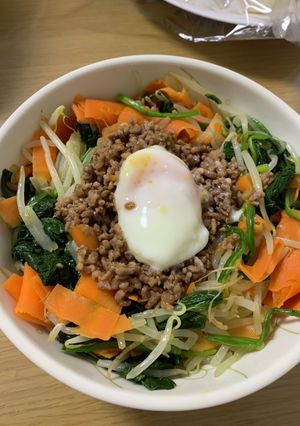 簡単。ガッツリヘルシーなビビンバ丼-レシピのメイン写真