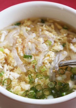 あごだしのこんにゃくめん入り中華スープ-レシピのメイン写真
