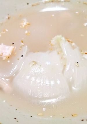 ☆減塩☆丸ごと新玉葱とベーコンのスープ-レシピのメイン写真