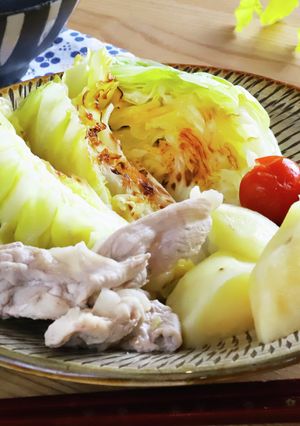 春キャベツと豚肉の蒸し焼き-レシピのメイン写真