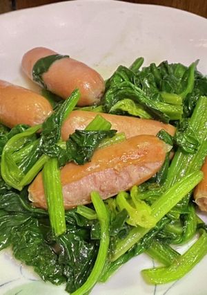 簡単・ほうれん草とソーセージの炒めもの-レシピのメイン写真