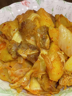 新ジャガイモと牛肉のキムチ炒め-レシピのメイン写真