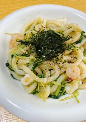 超簡単！水菜と梅のペペロンチーノうどん-レシピのメイン写真