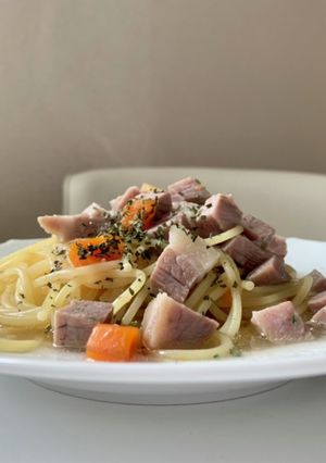 ぱすた日記/塩豚のスープでスパゲティ-レシピのメイン写真