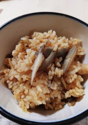 ごぼうとマイタケの簡単炊き込みご飯-レシピのメイン写真