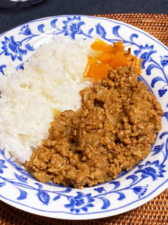市販のルーで挽肉ドライカレー-レシピのメイン写真